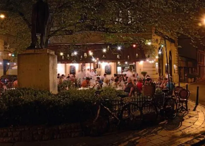 Little Corner At The Historic Jewish District With Ac
